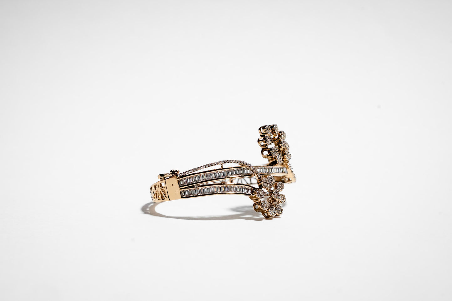 The Serene Tide Sculptural Cuff – 18K Gold Plated
