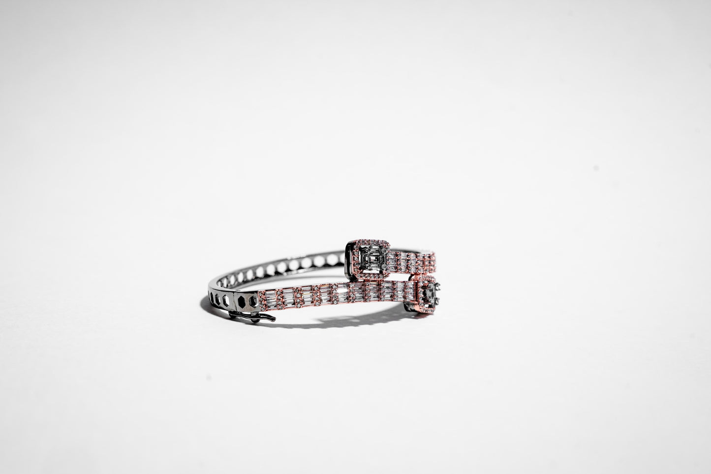 The Eclipse Duo-Tone Bangle – 18K Rose Gold & Obsidian Noir